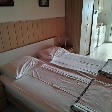 Apartmani Marijan Crikvenica Eksteriør bilde